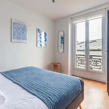 Апартаменты Beautiful Chic 5-room In Marais & Bastille On Foot Париж